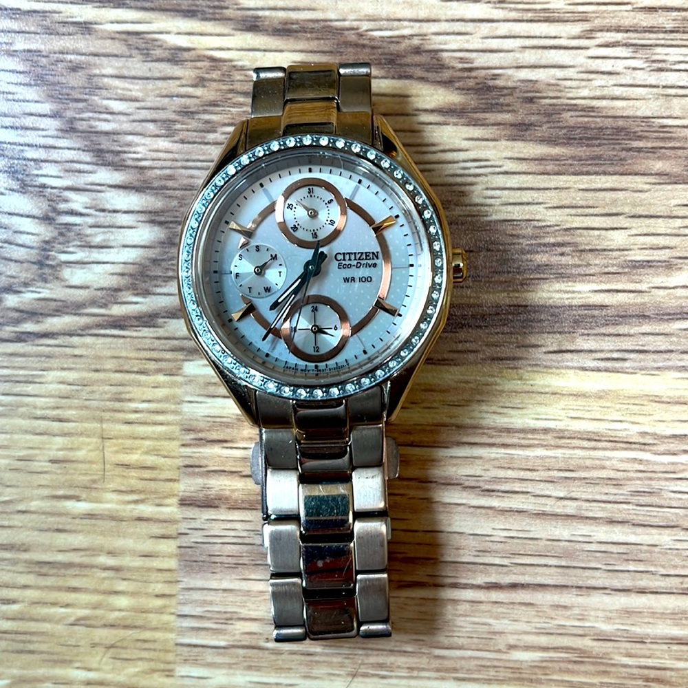 Like new rose gold Citizen watch
